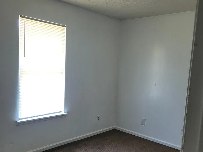 604 Mohawk Ct — Photo 6