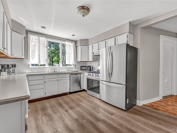 4th image of 263 Hoyt St