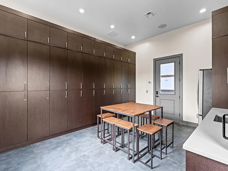 13155 Southfields Rd — Photo 38