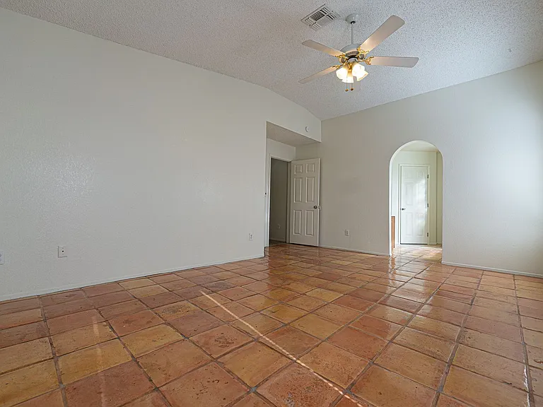 6357 Formula Way — Photo 24