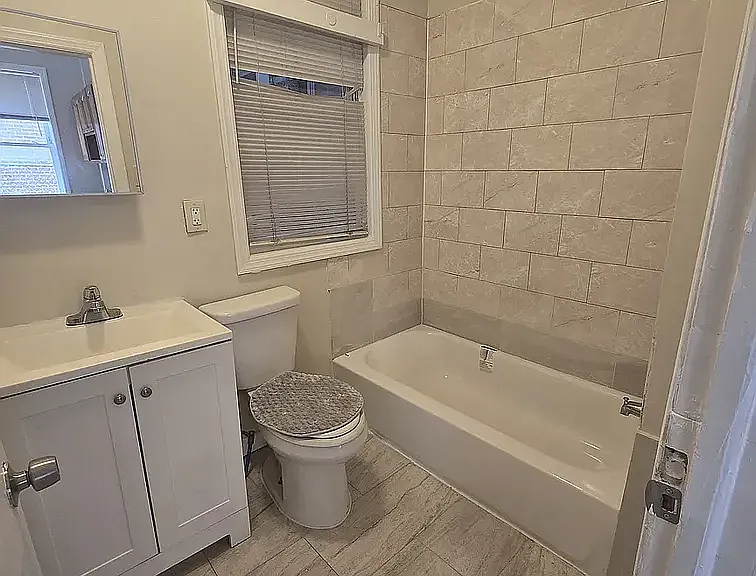 17 Earl St #G2 — Photo 6