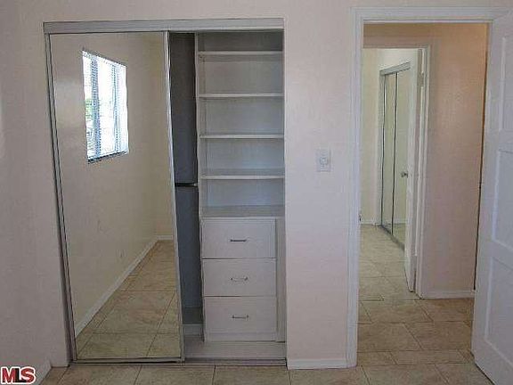 4th image of 3569 Overland Ave