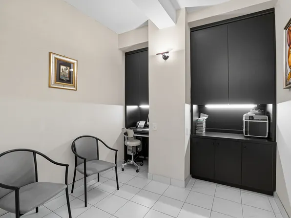 1010 5th Avenue image 14 of 23