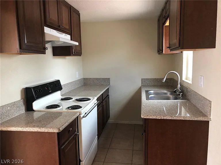 1401 S Casino Center Blvd #E — Photo 4
