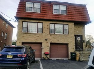 14 Riverside Ave, Lyndhurst, NJ 07071