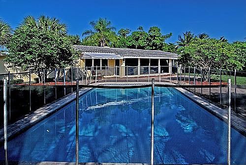 LARGE LOT WITH 30x15 POOL