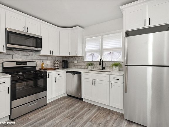 4th image of 315 Brice Ave