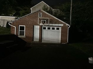 86 North Ln, Wallingford, CT 06492