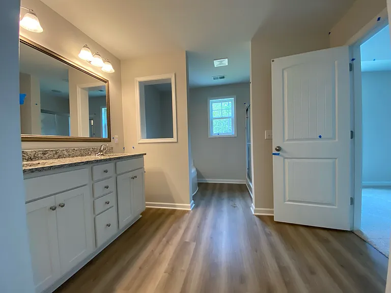 1102 Silverbend Trl — Photo 14