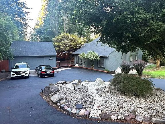 3rd image of 12809 NW 22nd Court