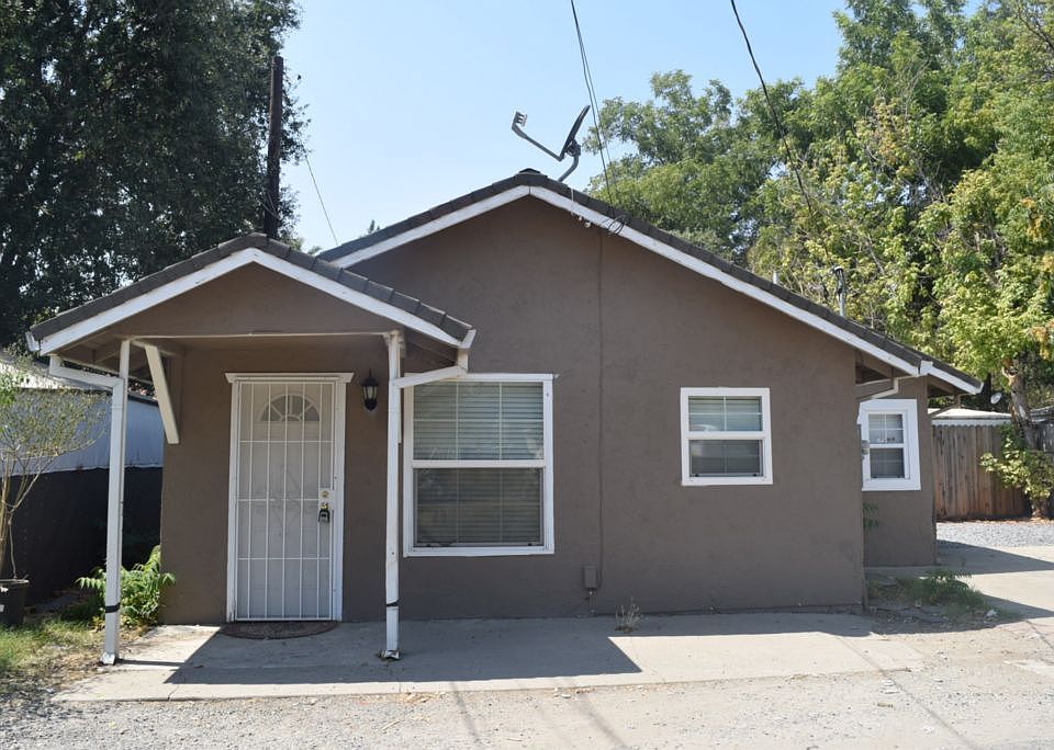 1st image of 323 1/2 C St