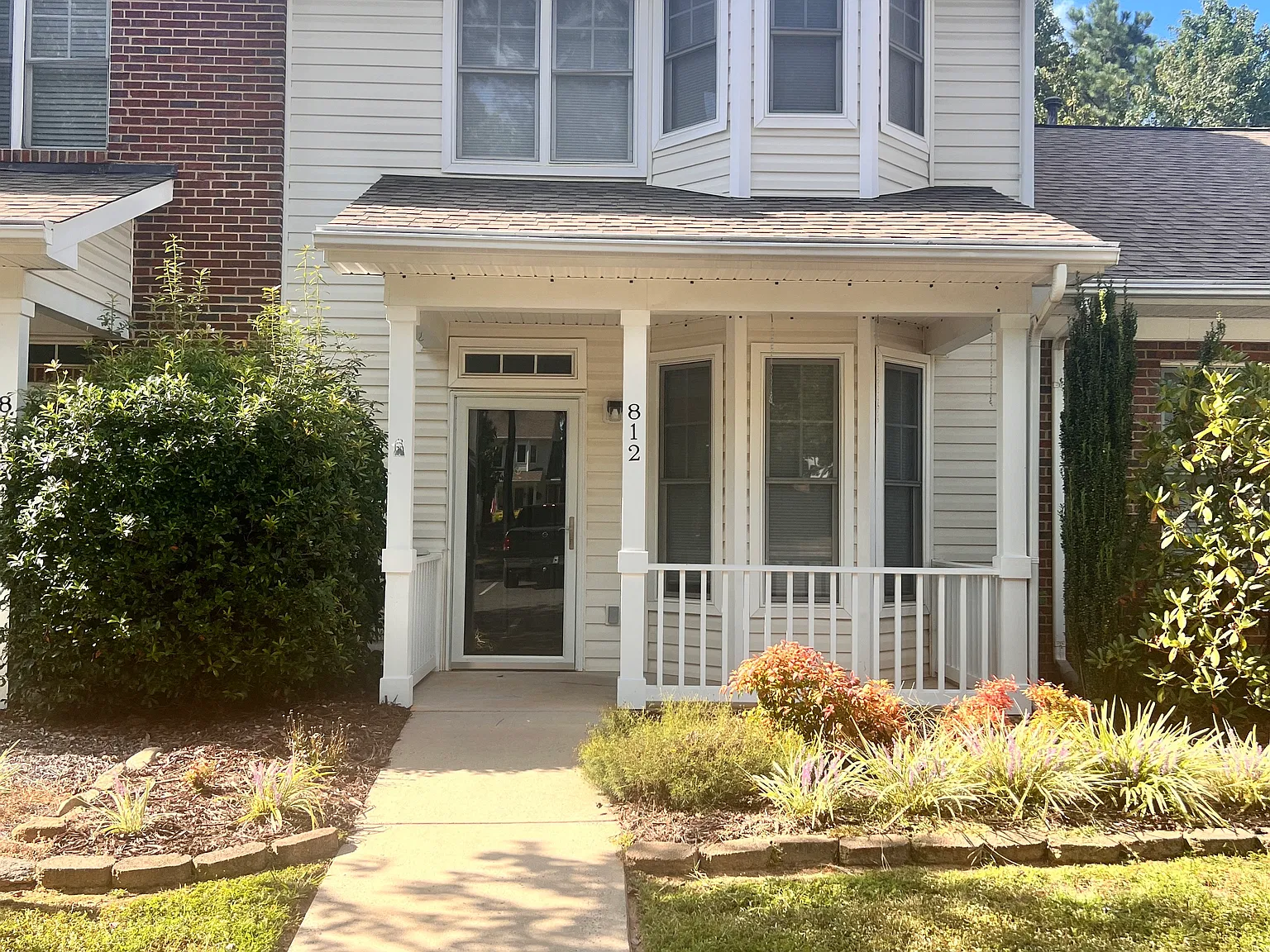 2 bed, 2.5 bath, 1286 sqft, $1,895 — Photo 1