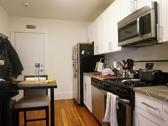 2nd image of 93 Harvard St #4