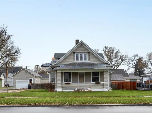 108 E 5th St, Logan, IA 51546