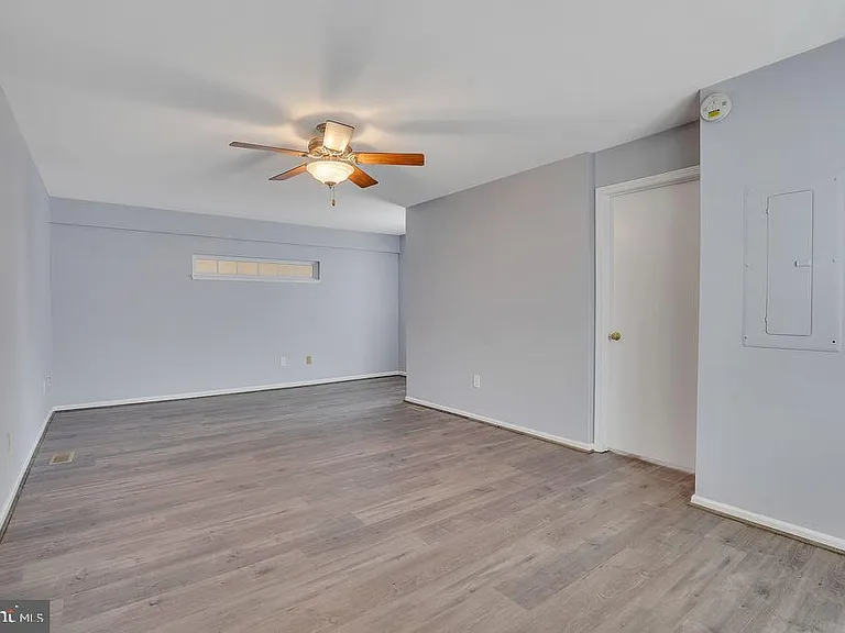 111 Park Pl — Photo 24