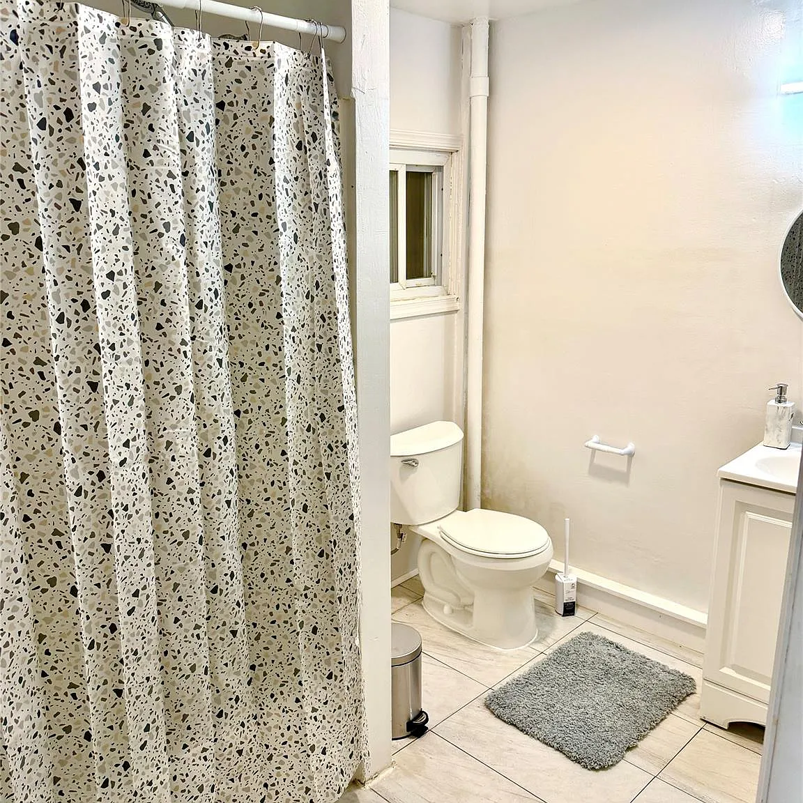 2 bed, 1.0 bath, 850 sqft, $1,650 — Photo 1