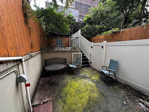 2nd image of 332 E 95th St #C