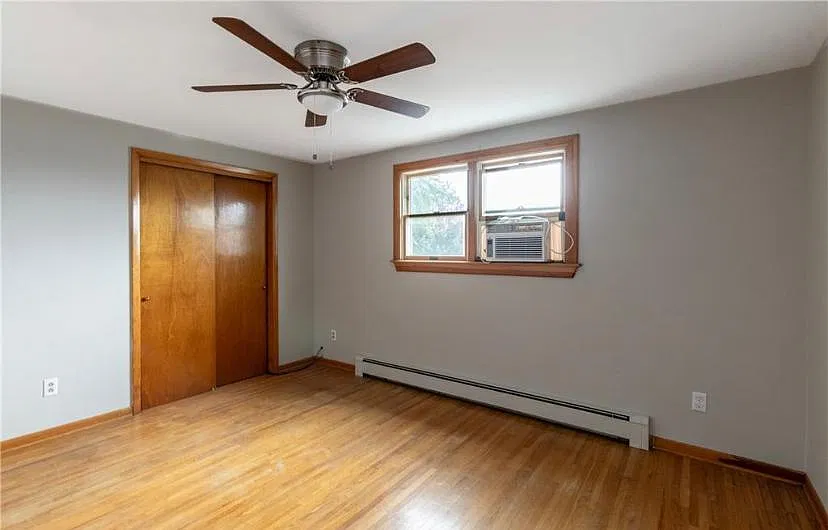215 Crandon Blvd — Photo 2
