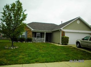 935 S Shore Ct, Franklin, IN 46131