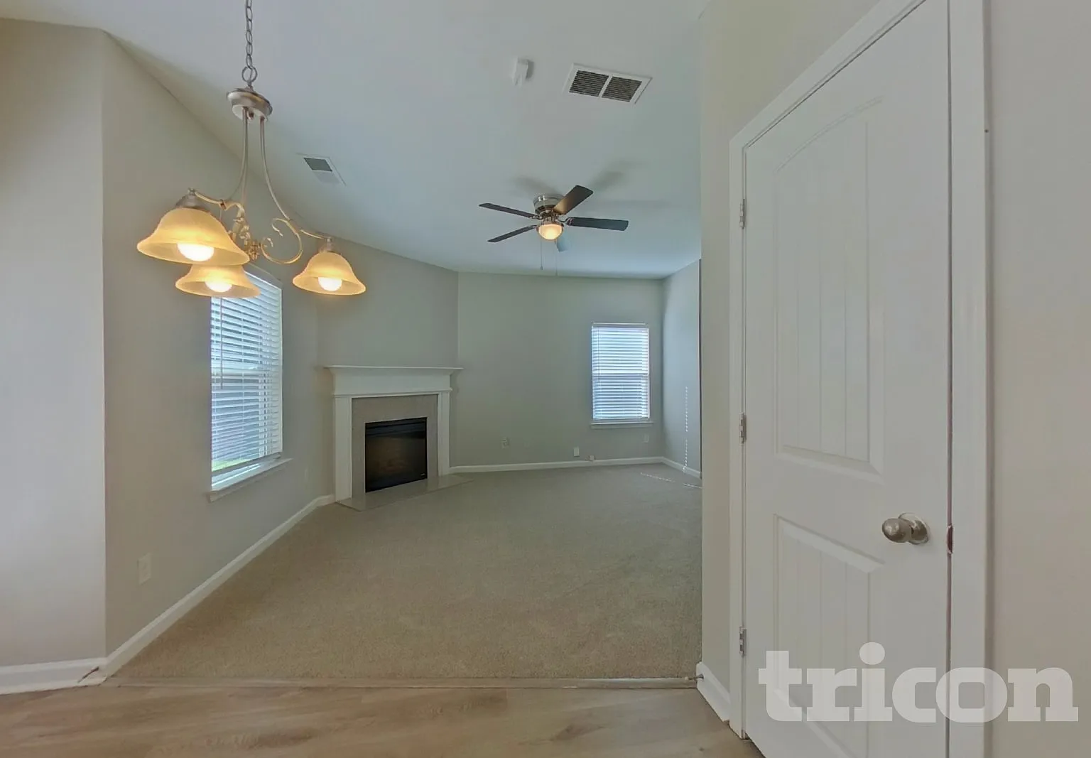 514 Lobdale Falls Drive Lawrenceville GA — Photo 3