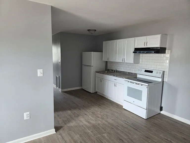 364 Lamokin St #6 — Photo 10