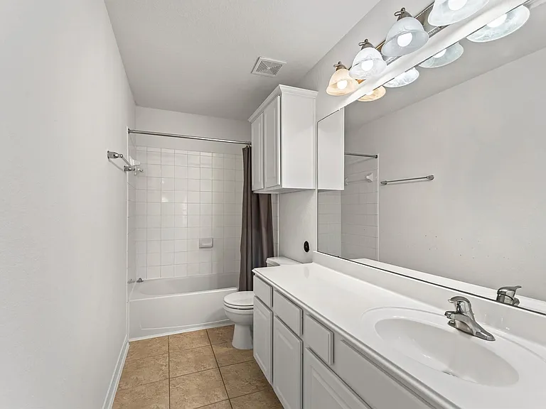 1246 Glenwood Canyon Ln — Photo 25