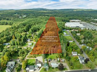 15 Jocelyn Ln, Tilton, NH 03276