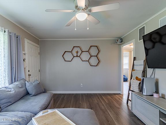 3rd image of 2109 Bruce Ave