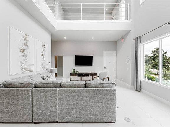 4th image of 7760 Sandy Ridge Dr Unit 226