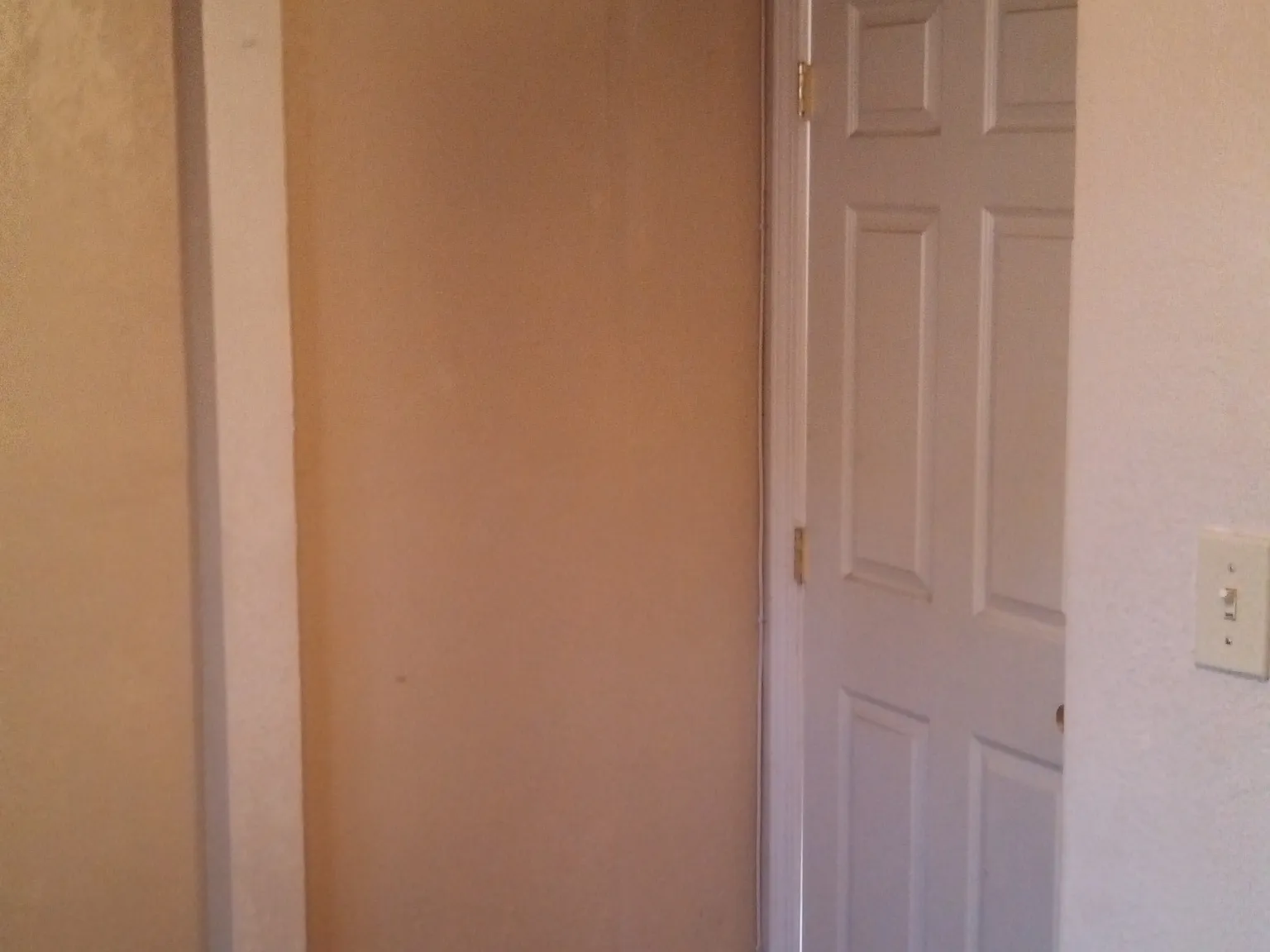 1 bed, 888 sqft, $1,490 — Photo 2