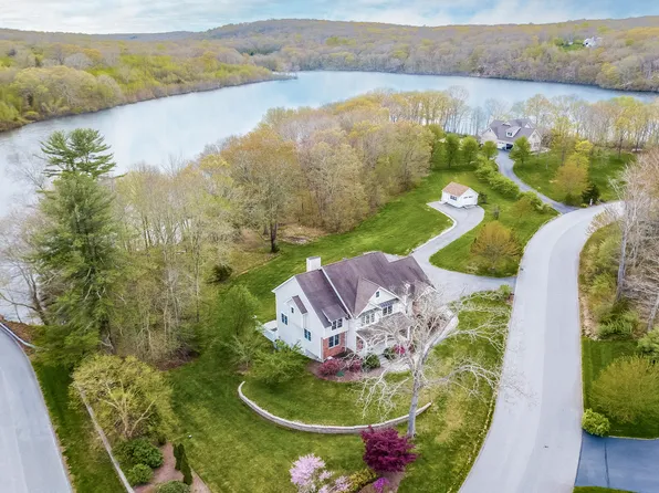 2 Darrows Ridge, East Lyme, CT 06333