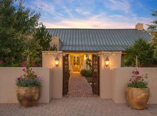 10 Hacienda Caballero, Santa Fe, NM 87506