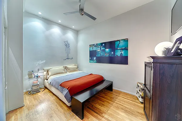 Rented by Halstead Real Estate | media 8