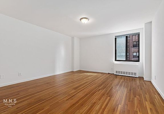 3rd image of 344 E 63rd St APT 3F