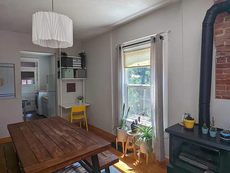 3032 N High St — Photo 7