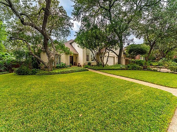 4th image of 16203 Robinwood Ln