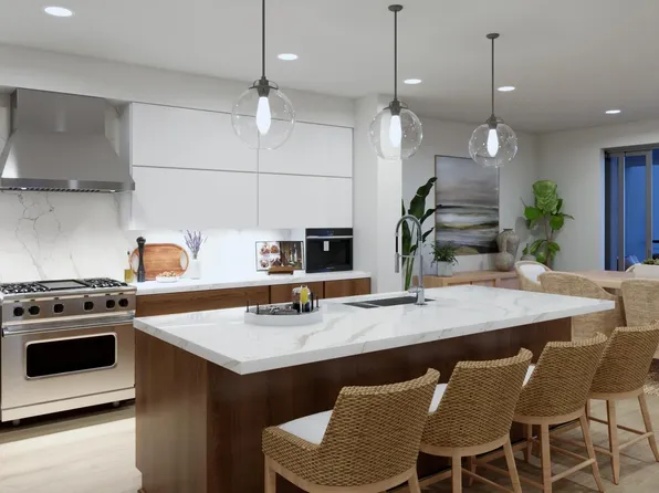 2501 State St #404, Carlsbad, CA 92008