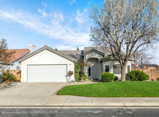 793 Applegate Ave, Clovis, CA