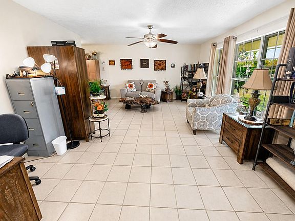 4th image of 7760 Laurie Ln