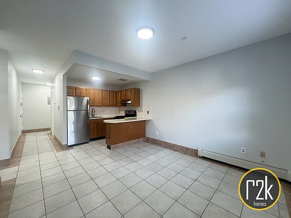 4th image of 2311 31st Ave APT 1B