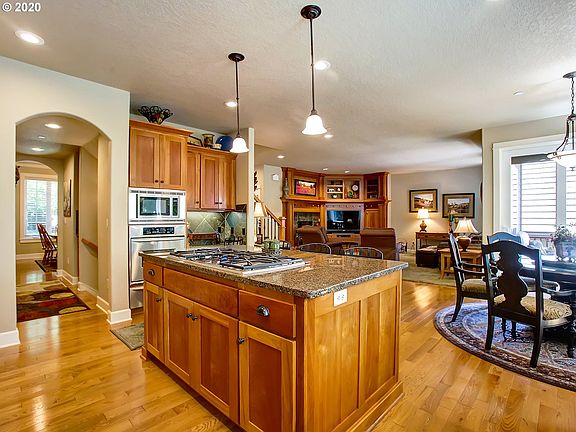5th image of 8832 SW Marseilles Dr