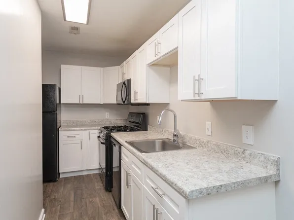 The Avenue Apartments