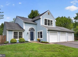 13136 Lazy Glen Ct, Herndon, VA 20171
