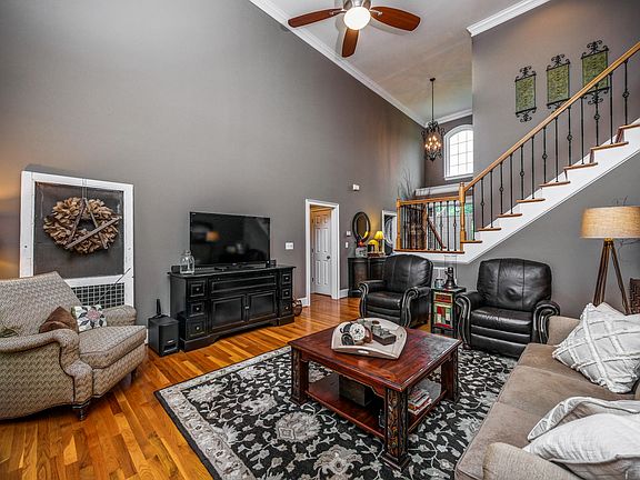 3rd image of 120 Mandarin Dr