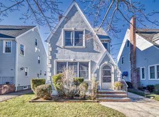 343 Wellington Rd, Mineola, NY 11501