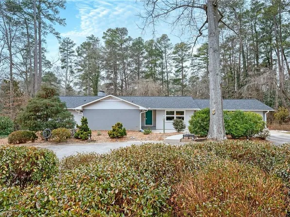 264 Knollwood St, Winston Salem, NC 27104