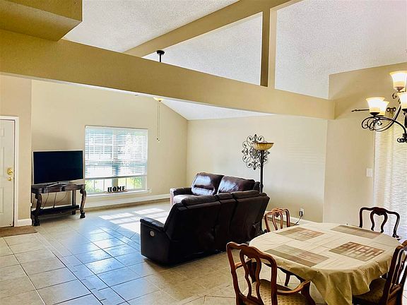 2nd image of 4801 Oak Valley Dr