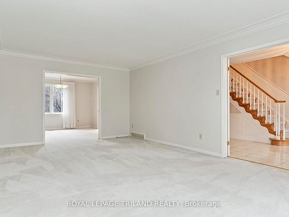 5th image of 808 Farnham Rd