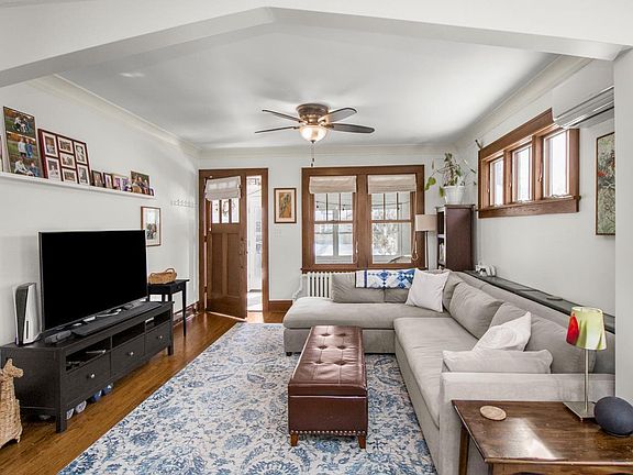 5th image of 1691 Hartford Ave