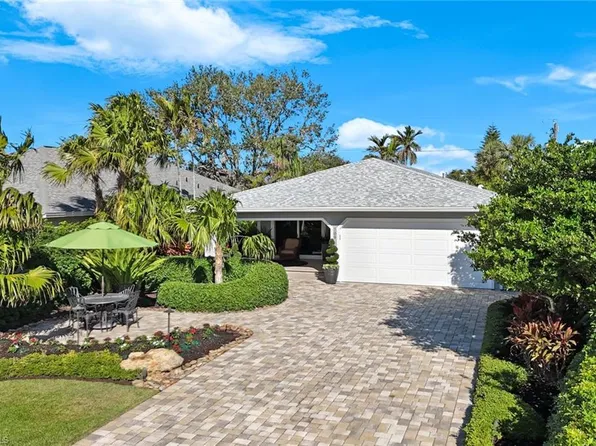 709 97th AVE N, NAPLES, FL 34108